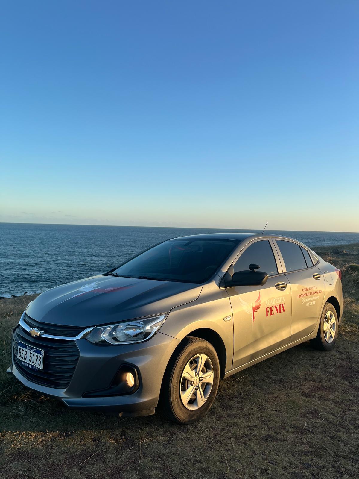Chevrolet Onix 2024 - vehículo doble comando - Academia de manejo Maldonado